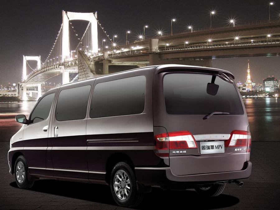  Brilliance MPV 2008 года  (фото 3 из 5)